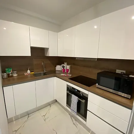 Msida, Space And Comfort For 6 Apartment *