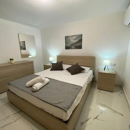 Msida, Space And Comfort For 6 Msida