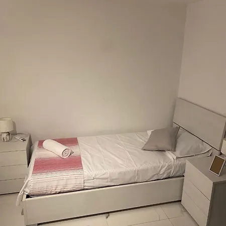 Msida, Space And Comfort For 6 *