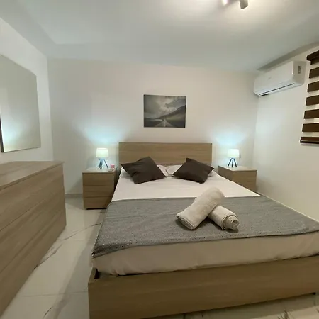 Msida, Space And Comfort For 6 Msida