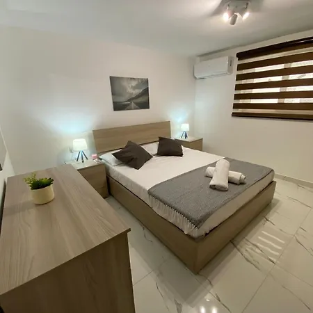 Msida, Space And Comfort For 6 * Msida