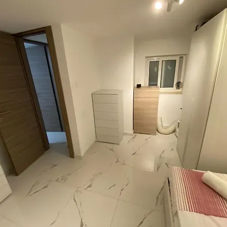 Msida, Space And Comfort For 6 * Msida
