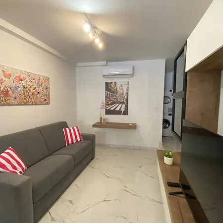 Msida, Space And Comfort For 6