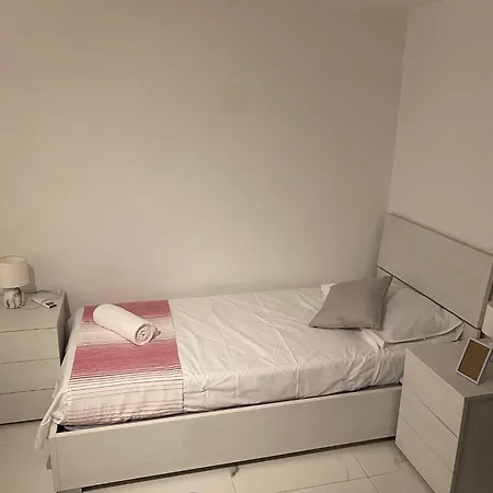 Msida, Space And Comfort For 6 *