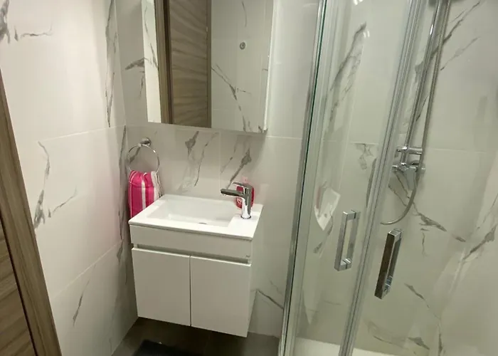 Msida, Space And Comfort For 6