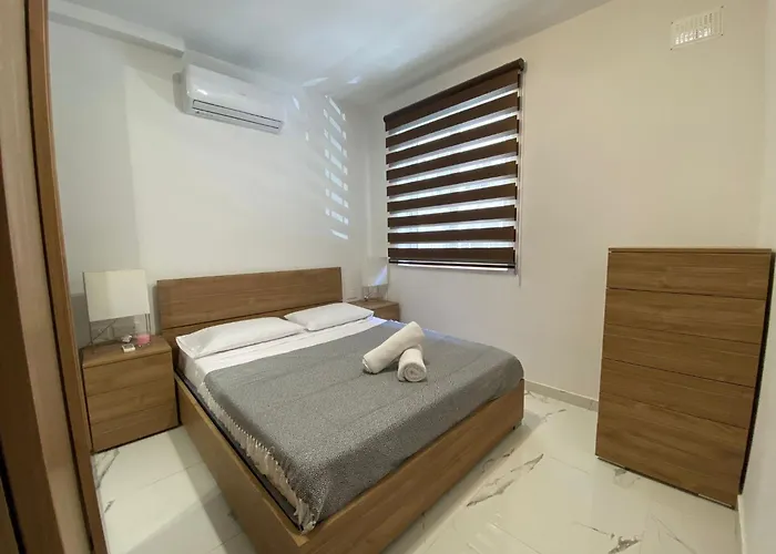 Apartment Msida, Space And Comfort For 6 *