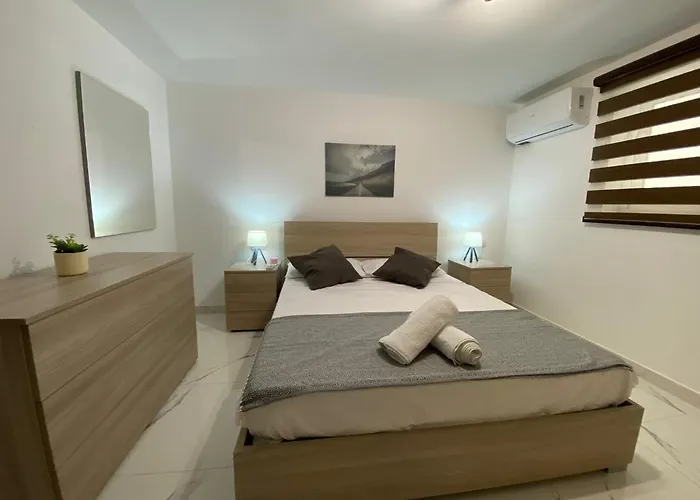 Msida, Space And Comfort For 6 Msida